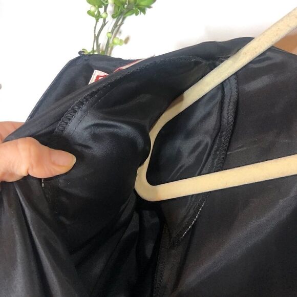 Carolina Herrera Vintage Black Sheath Dress - Picture 8 of 11